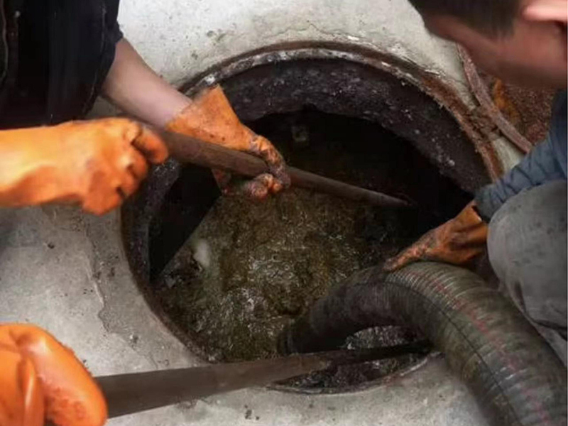 源汇清理化粪池时如何避免沼气的危害?